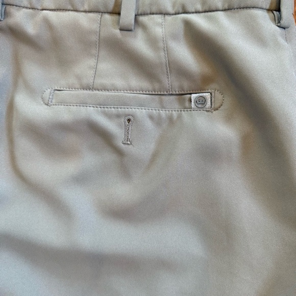 Peter Millar Men’s Surge Performance Golf Shorts Gale Grey Size 40 - Picture 7 of 9